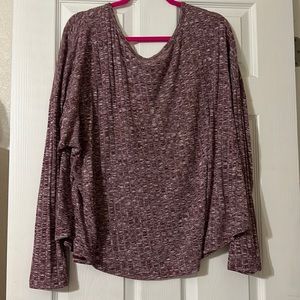 Long sleeve heavy shirt with cross cross back